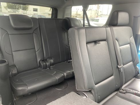 Used 2019 Chevrolet Suburban LT RWD image 20
