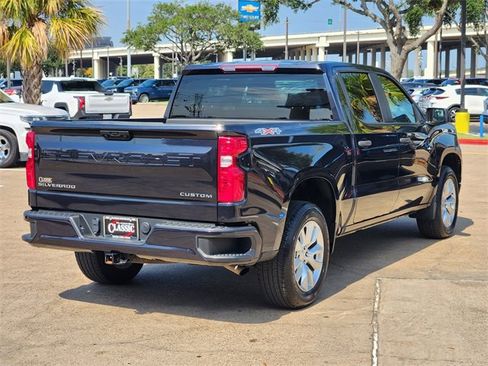 Used 2023 Chevrolet Silverado 1500 Custom image 7