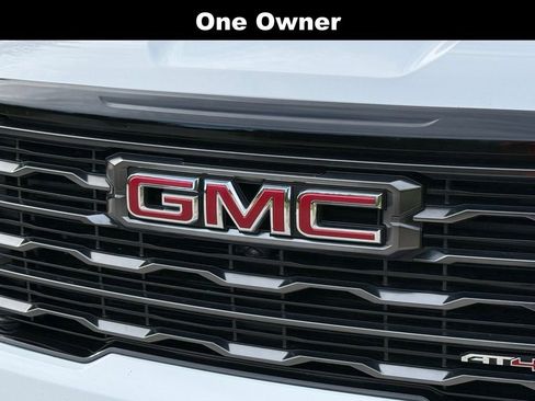 Used 2024 GMC Acadia AT4 w/ Super Cruise Package image 6