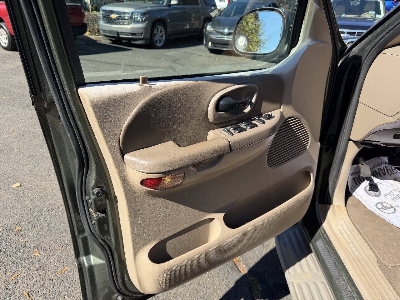 Used 2002 Ford F150 King Ranch RWD image 11