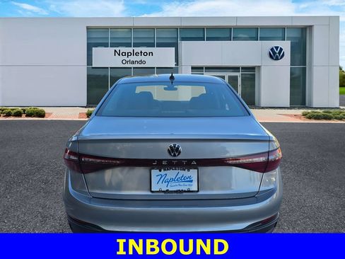 Used 2025 Volkswagen Jetta S image 5