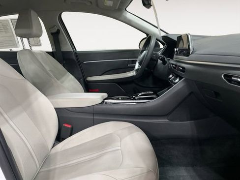 Certified 2023 Hyundai Sonata SEL w/ Preferred Accessory Package FWD image 16