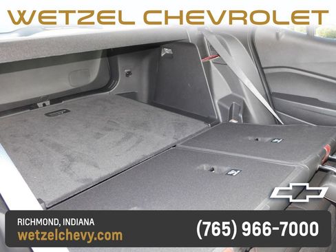 Used 2025 Chevrolet Trax RS w/ Sunroof Package FWD image 25