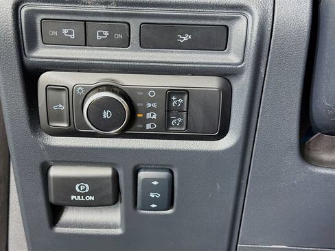 Used 2024 Ford F150 Lariat w/ FX4 Off-Road Package AWD/4WD image 15