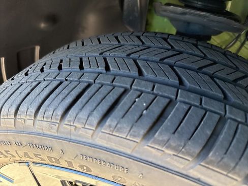 Used 2025 Volkswagen Taos SE AWD/4WD image 28