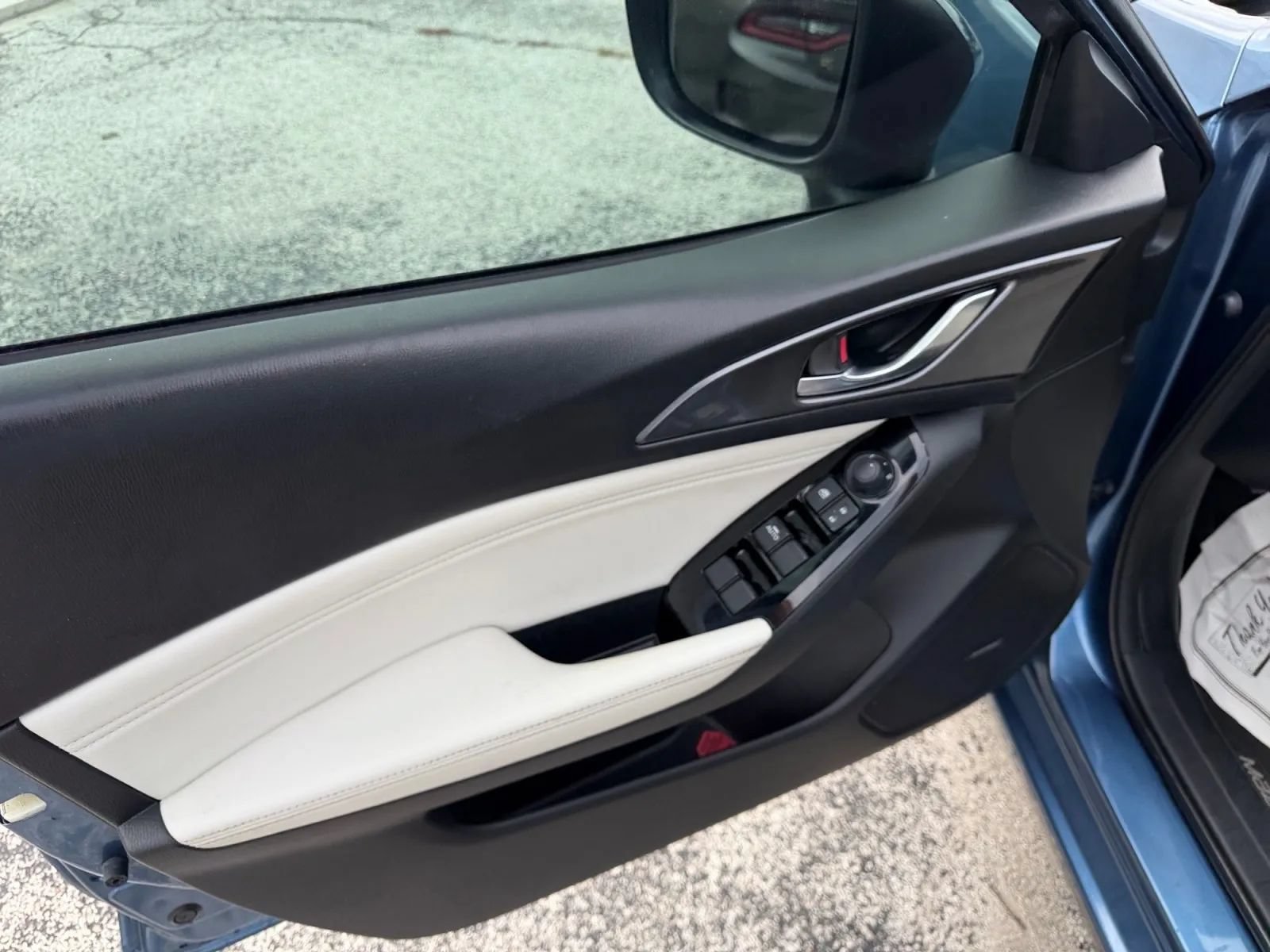 Used 2018 MAZDA MAZDA3 Grand Touring FWD image 11