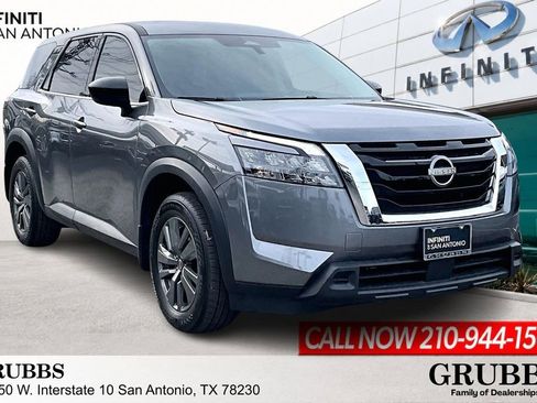 Used 2024 Nissan Pathfinder S AWD/4WD image 1