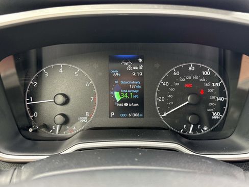 Used 2023 Toyota Corolla SE w/ SE Premium Package image 12