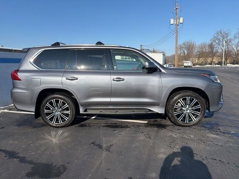 Used 2020 Lexus LX 570 4WD w/ Luxury Package image 6