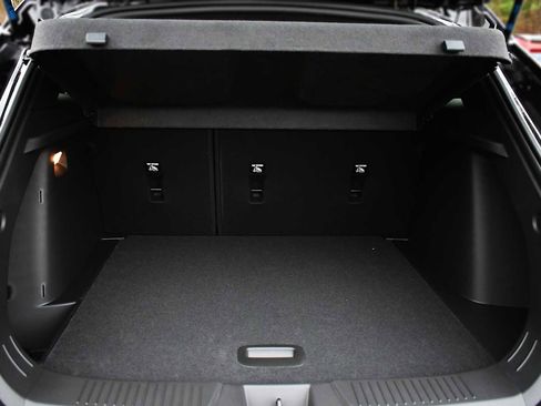 New 2026 Chevrolet Trax RS w/ Sunroof Package image 8