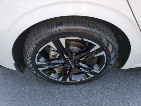Used 2023 Kia K5 GT-Line FWD image 9