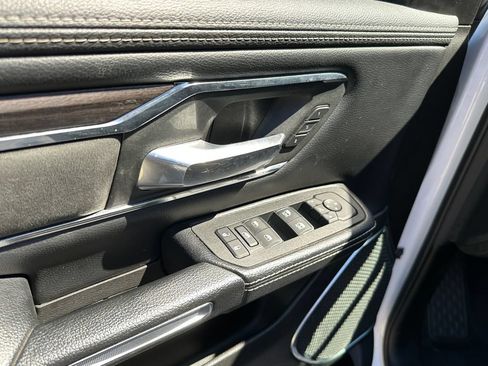 Used 2025 RAM 1500 Laramie AWD/4WD image 19