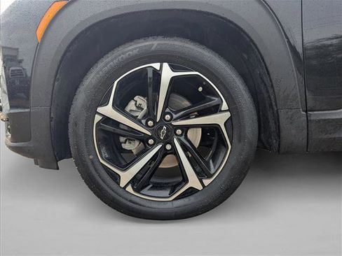 Used 2023 Chevrolet TrailBlazer RS w/ Sun and Liftgate Package FWD image 21