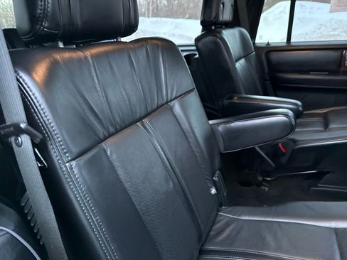 Used 2015 Lincoln Navigator 4WD image 30