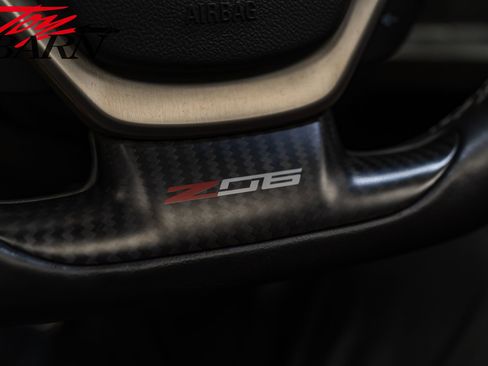 Used 2015 Chevrolet Corvette Z06 w/ 3LZ Preferred Equipment Group image 41