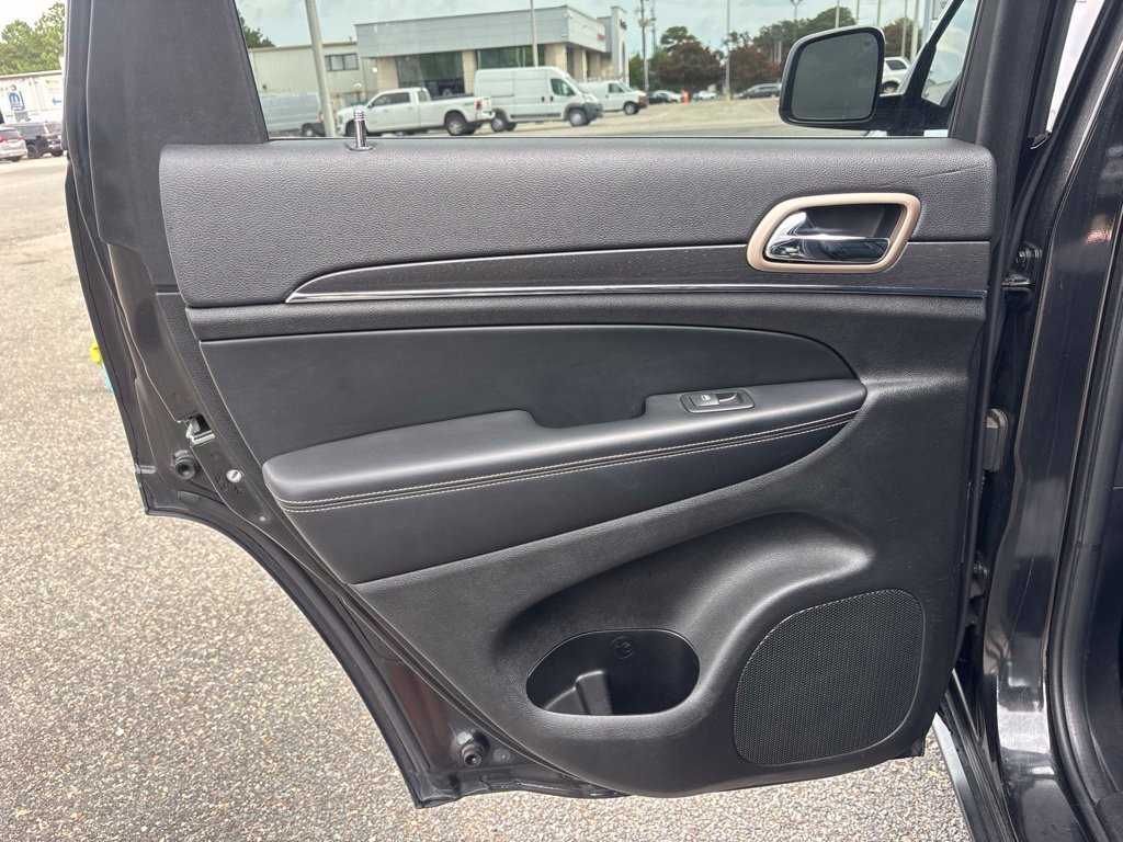 Used 2015 Jeep Grand Cherokee Limited AWD/4WD image 30