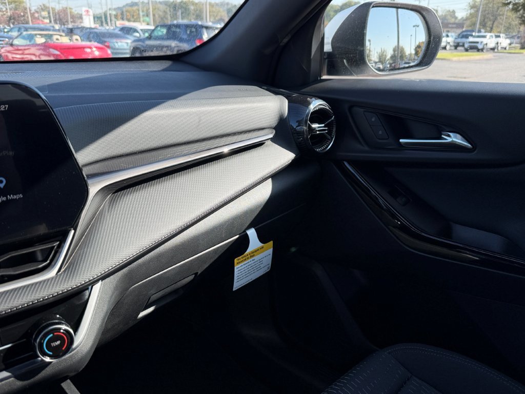 New 2027 Chevrolet Equinox LT FWD image 17