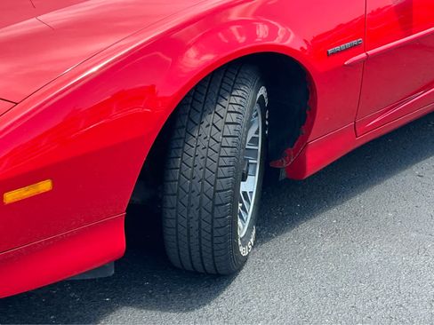 Used 1991 Pontiac Firebird Coupe RWD image 25