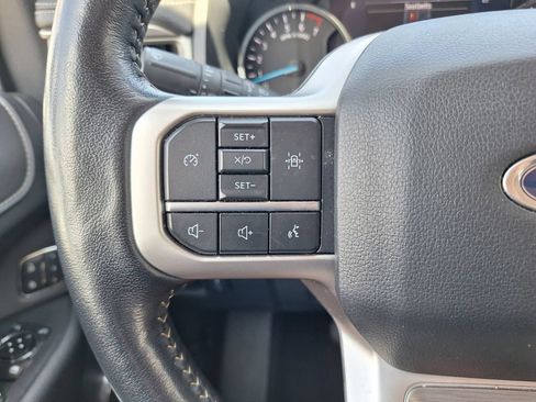 Used 2024 Ford Expedition XLT RWD image 19