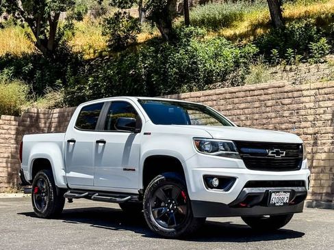 Used 2018 Chevrolet Colorado LT w/ Redline Special Edition RWD image 12