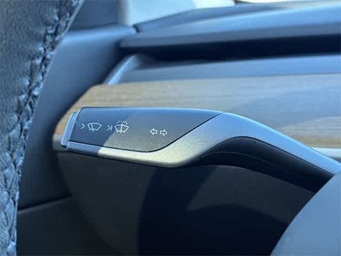 Used 2021 Tesla Model Y Long Range image 27