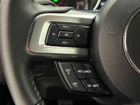 Used 2022 Ford Mustang GT RWD image 21