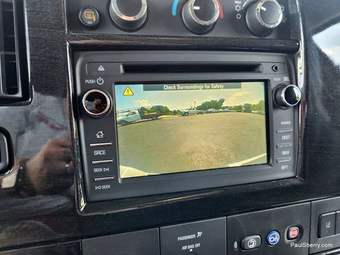 Used 2019 Chevrolet Express 2500 image 3