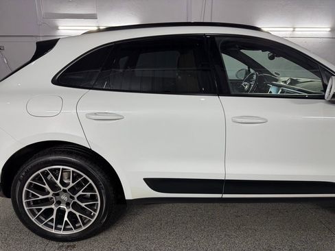 Used 2018 Porsche Macan AWD/4WD image 8