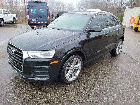 Used 2017 Audi Q3 2.0T Premium Plus w/ Premium Plus Package image 7