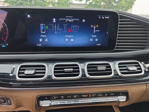 Used 2024 Mercedes-Benz GLE 350 4MATIC w/ AMG Line Exterior image 20