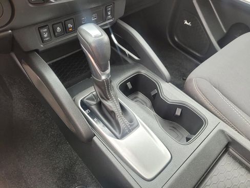 Used 2024 Nissan Frontier SV w/ SV Convenience Package RWD image 25