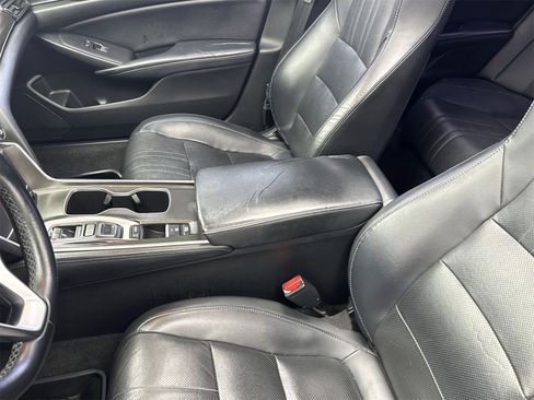 Used 2018 Honda Accord EX-L image 32