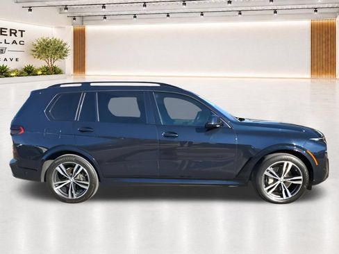 Used 2023 BMW X7 xDrive40i w/ M Sport Package AWD/4WD image 16