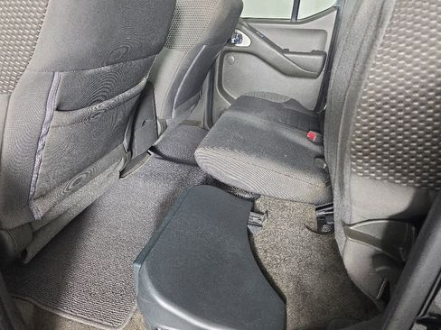 Used 2017 Nissan Frontier PRO-4X AWD/4WD image 28