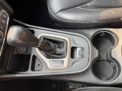 Used 2014 Jeep Cherokee Limited FWD image 20