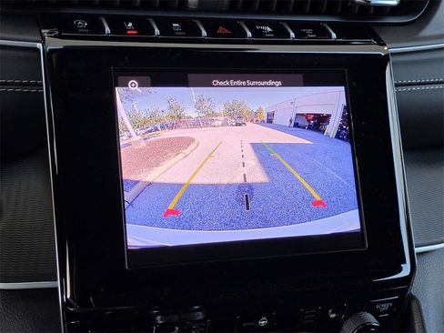 New 2025 Jeep Grand Cherokee Altitude image 15