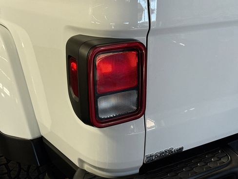 Used 2021 Jeep Gladiator Rubicon w/ Trailer Tow Package image 36