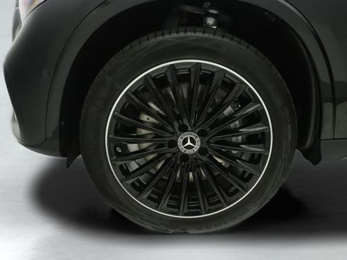 New 2026 Mercedes-Benz GLC 300 image 11