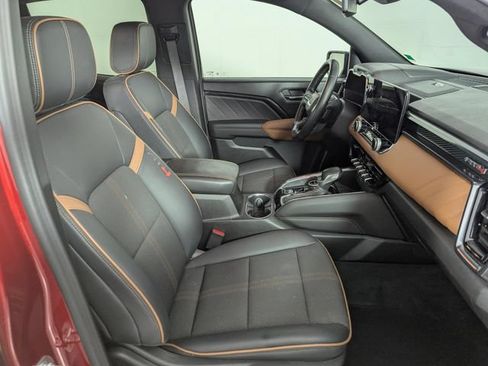 Used 2024 GMC Canyon AT4 w/ Canyon Safety Plus Package AWD/4WD image 16