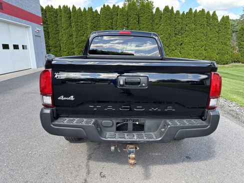 Used 2021 Toyota Tacoma SR AWD/4WD image 4