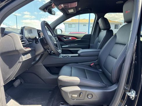 New 2026 Chevrolet Traverse Z71 w/ LPO, Floor Liner Package AWD/4WD image 22