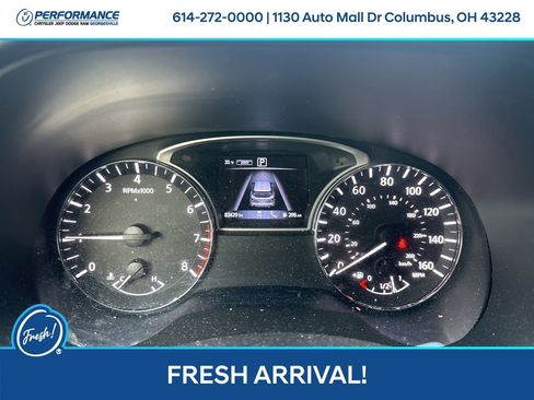 Used 2019 Nissan Pathfinder SL image 16