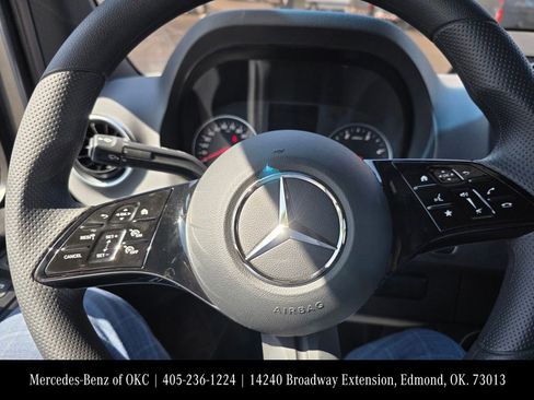Used 2026 Mercedes-Benz Sprinter 2500 image 8