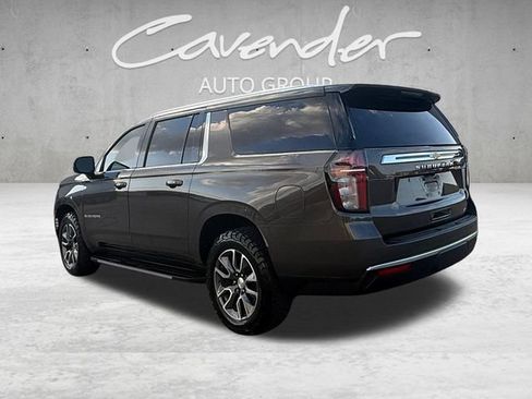 Used 2021 Chevrolet Suburban LT w/ LT Signature Package RWD image 14