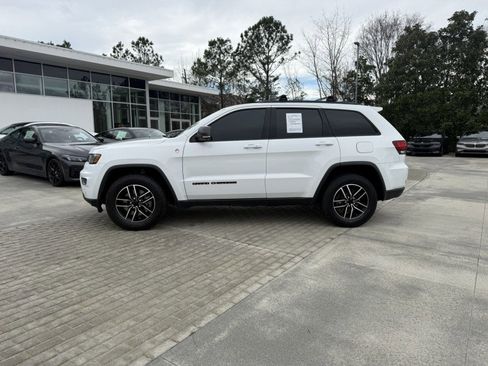 Used 2021 Jeep Grand Cherokee Trailhawk image 3