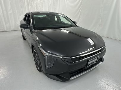 New 2025 Kia K4 EX