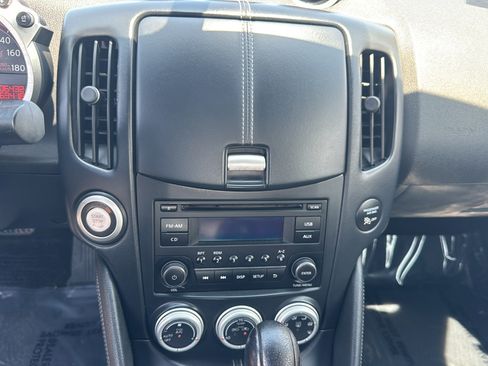 Used 2016 Nissan 370Z Coupe RWD image 25