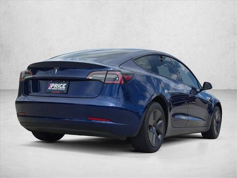 Used 2023 Tesla Model 3 Standard Range RWD image 5