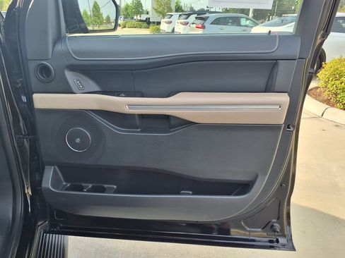 Used 2024 Ford Expedition Max Limited RWD image 26