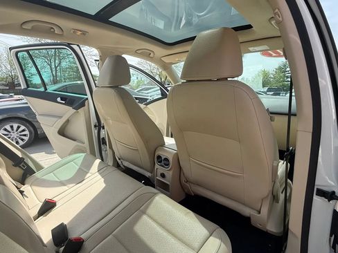 Used 2011 Volkswagen Tiguan S AWD/4WD image 12